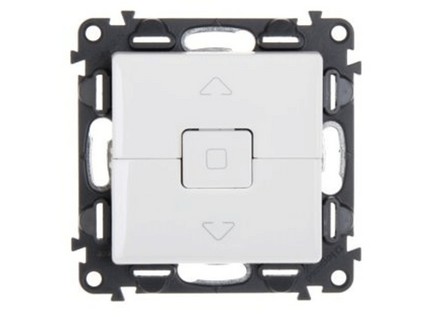 181719_752129-LEGRAND-VALENA-LIFE