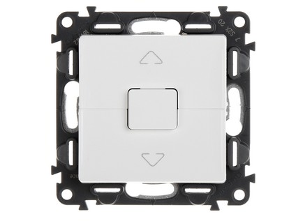 181720_752130-LEGRAND-VALENA-LIFE