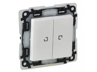 181734_143592-1_79000-VALENA-LIFE-DVOJITY-STRIEDAVY-PREPINAC-S-ORIENTACNYM-OSVETLENIM-IP44-BIELY