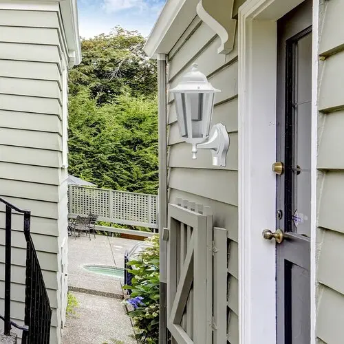 Záhradné svietidlo Rabalux  8216 1x60W E27 230V IP43,  senzor