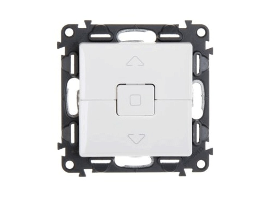 181719_752129-LEGRAND-VALENA-LIFE