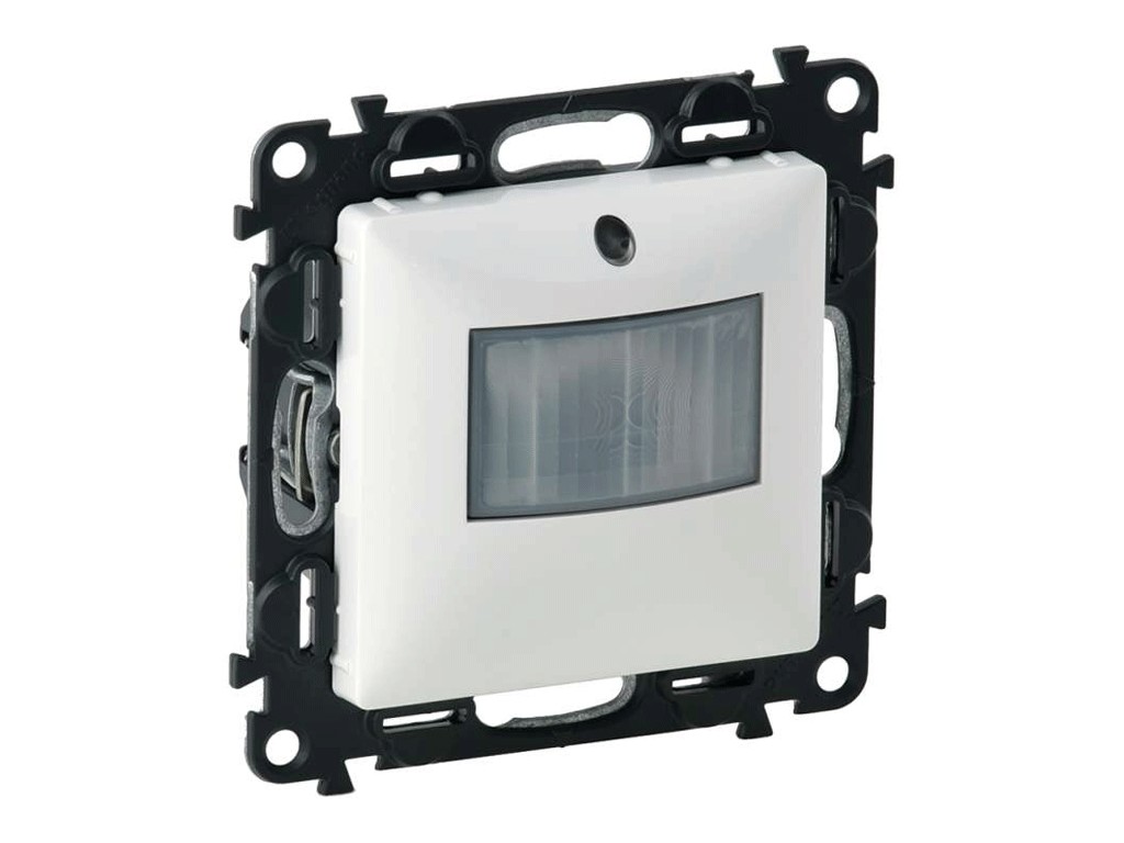 181746_752173-LEGREND-VALENA-LIFE